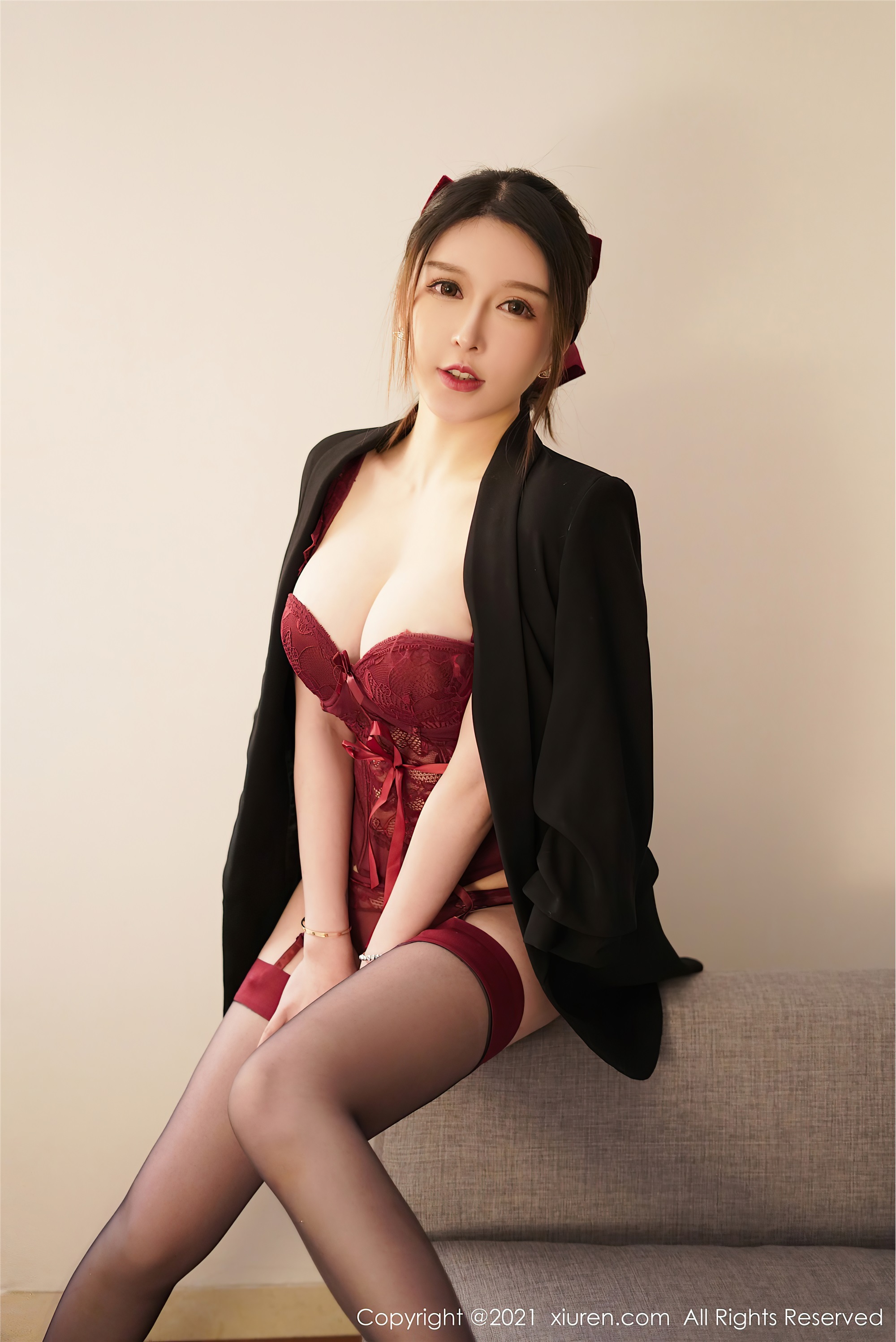 XiuRen秀人网  2021.03.16 No.3204 玉兔miki 吊袜 美腿